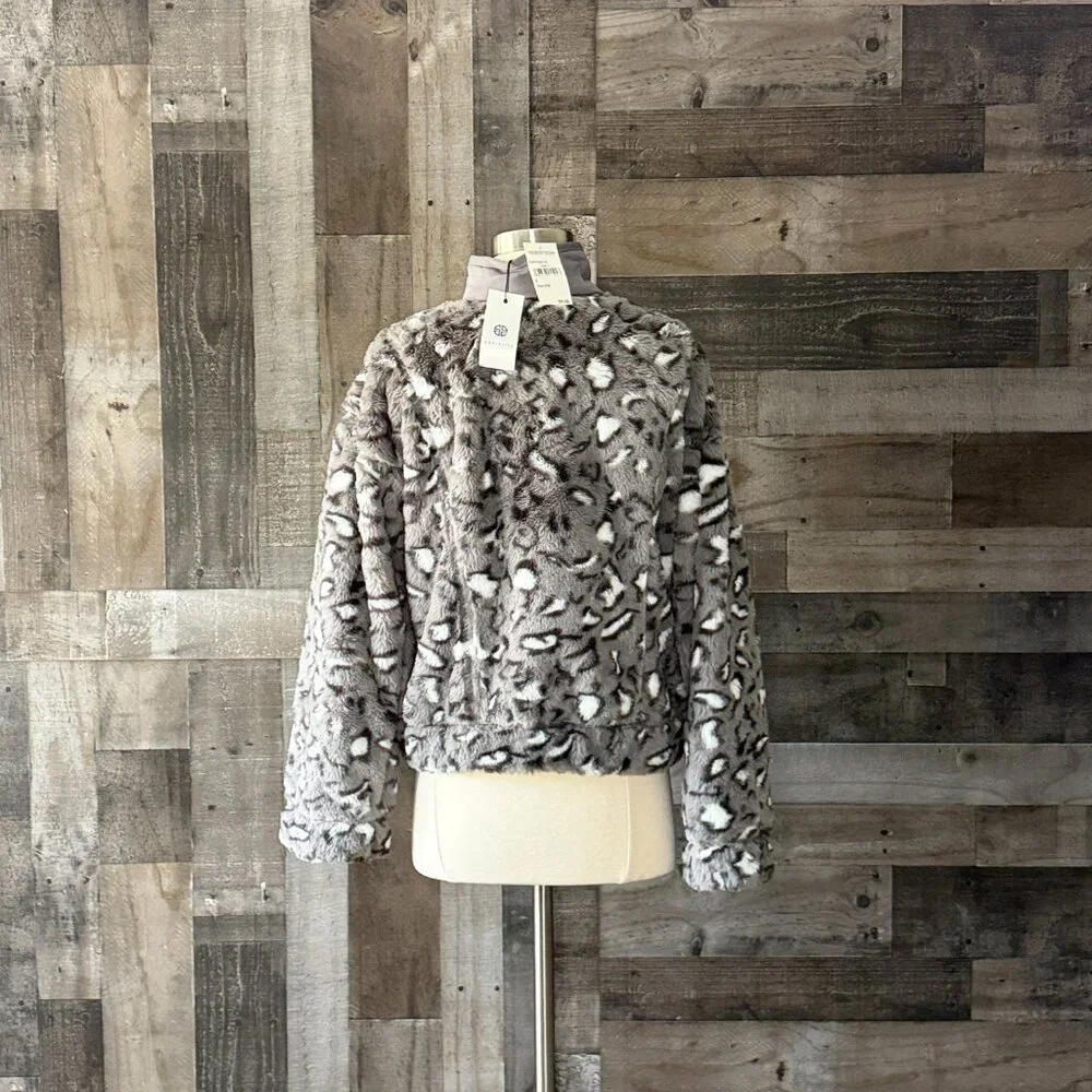 NWT! Socialite faux fur gray leopard print jacket small feminine glam winter - Picture 9 of 10